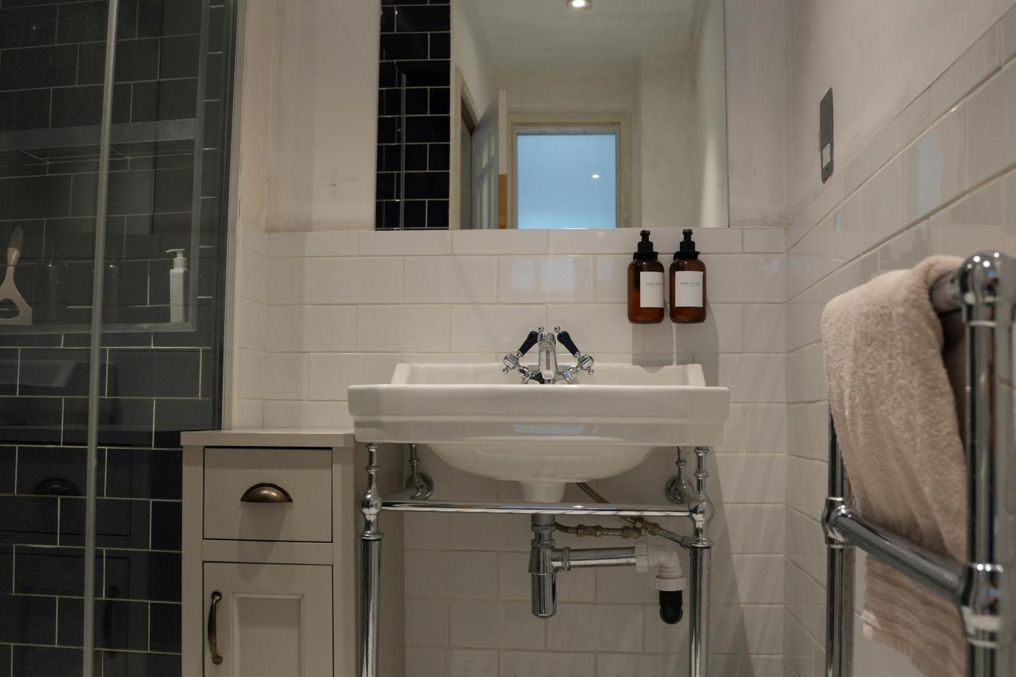 Апартаменти Stylish-Brockley-Entire Place Лондон Екстер'єр фото